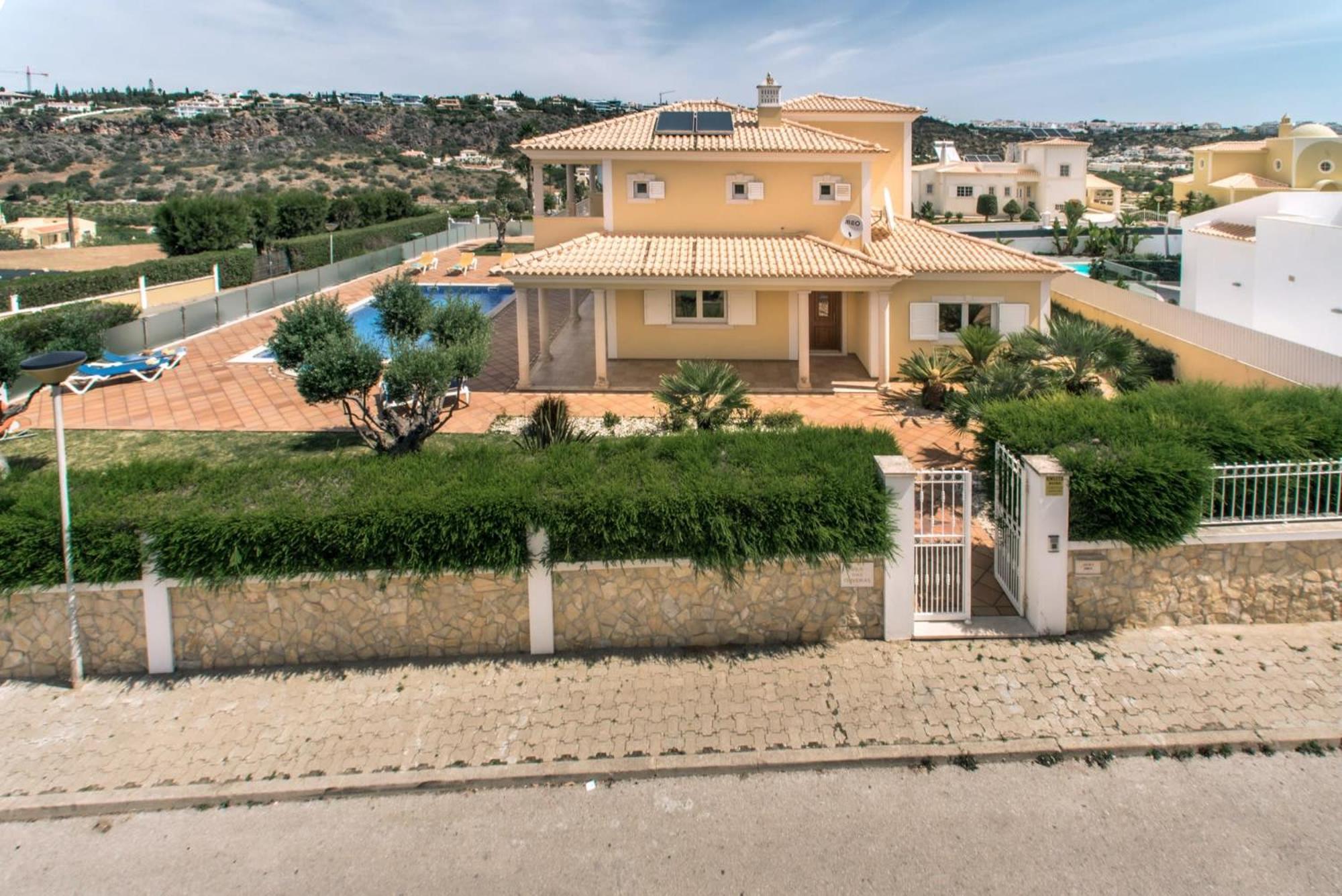 Villa Das Oliveiras Amazing Location Walk To Marina Restaurants Beach Albufeira Dış mekan fotoğraf